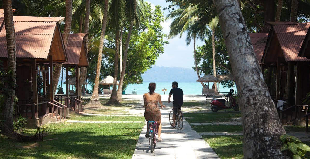 Symphony Palms Beach Resort And Spa Govind Nagar Ngoại thất bức ảnh