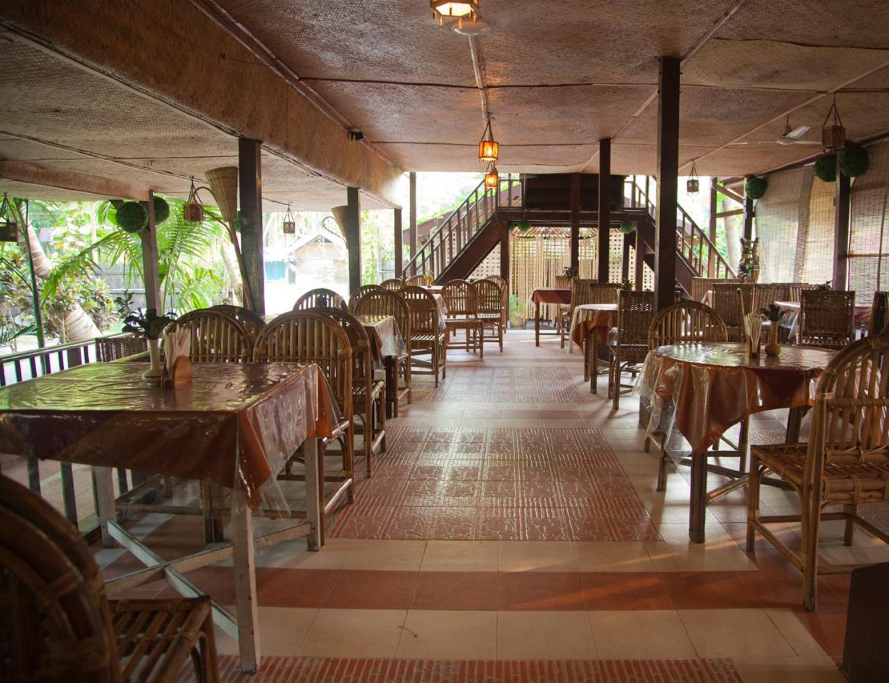 Symphony Palms Beach Resort And Spa Govind Nagar Ngoại thất bức ảnh